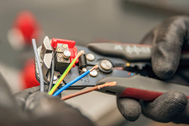 Best Affordable Emergency Electrician  in Mauriceville, TX
